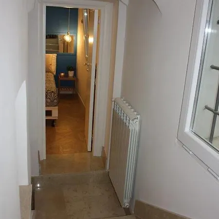 Lure 2 *
